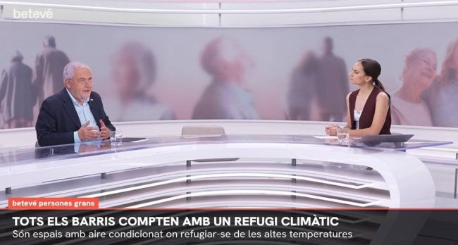 La FATEC alerta la gent gran del risc que corre per la calor  /  FATEC